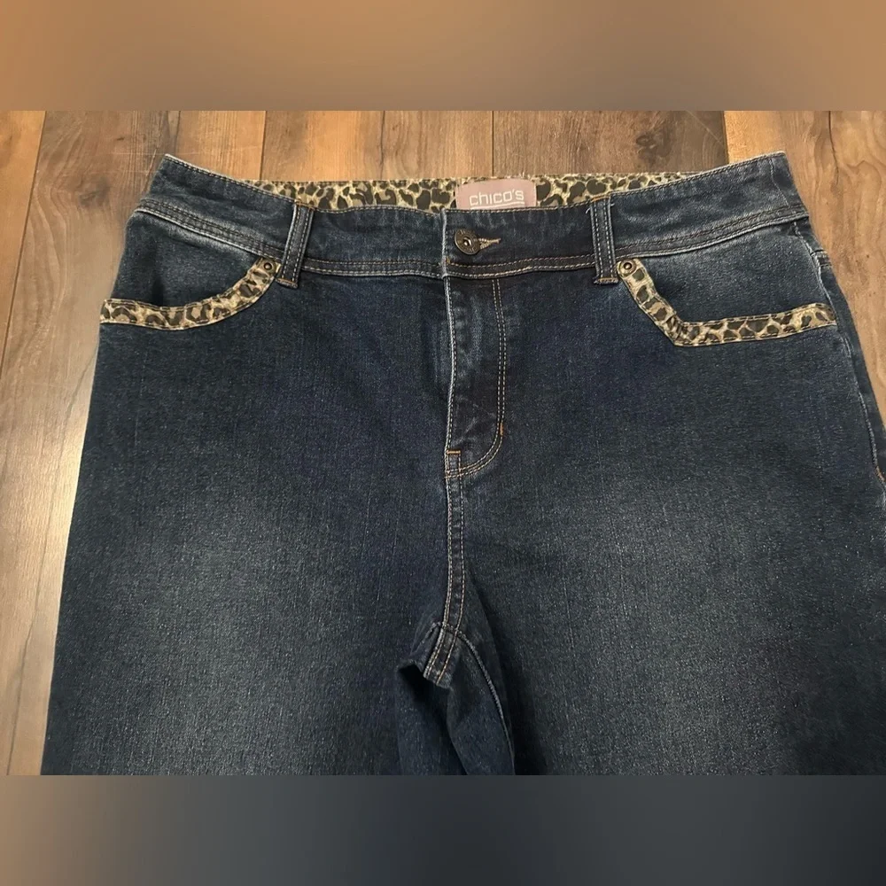 Chico’s Leopard Trim Ankle Jeans Sz 0 Dark Wash Stretch Denim Animal Print - Picture 5 of 8
